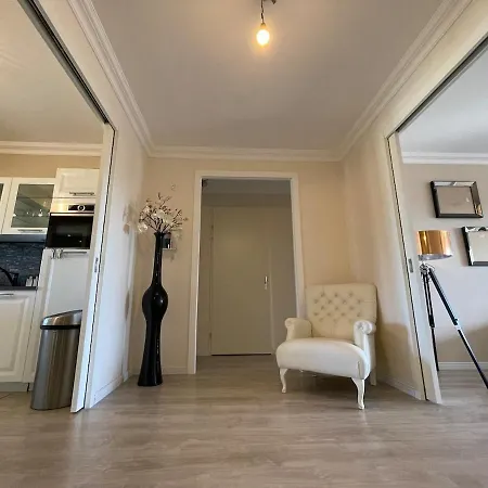 Beautiful Luxury With Skyline Daire
