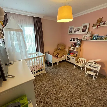 Beautiful Luxury With Skyline *