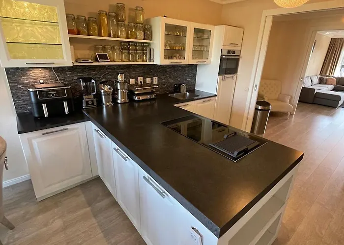 Beautiful Luxury With Skyline