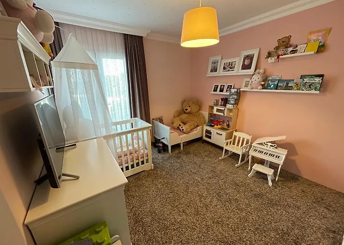 Beautiful Luxury With Skyline *