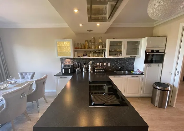 Beautiful Luxury With Skyline Apartman